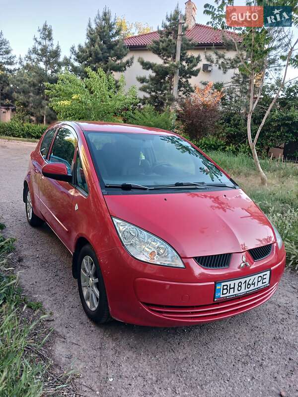 Хэтчбек Mitsubishi Colt 2008 в 