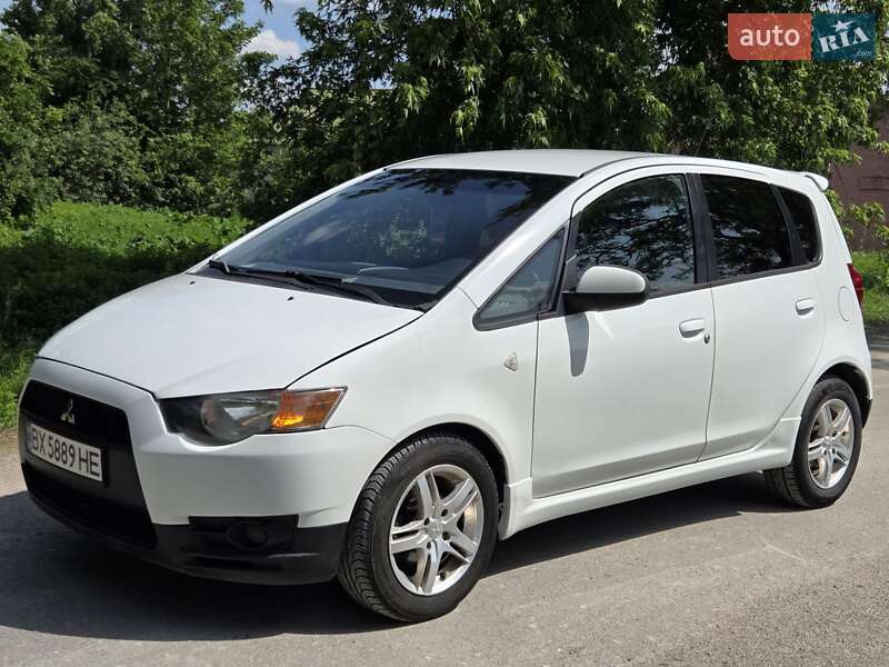 Хэтчбек Mitsubishi Colt 2012 в 