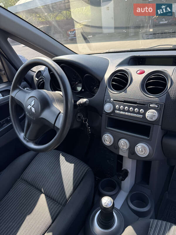 Хэтчбек Mitsubishi Colt 2008 в Львове