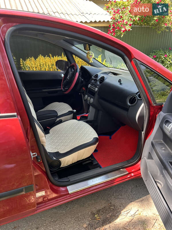 Хэтчбек Mitsubishi Colt 2007 в Обухове