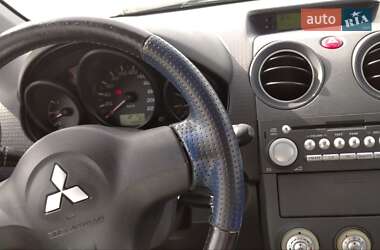 Хэтчбек Mitsubishi Colt 2007 в 
