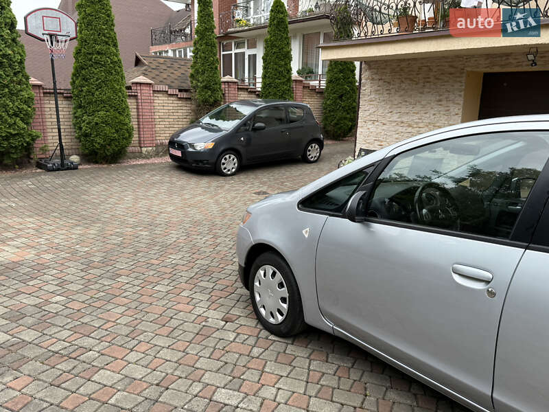 Хэтчбек Mitsubishi Colt 2013 в Черновцах