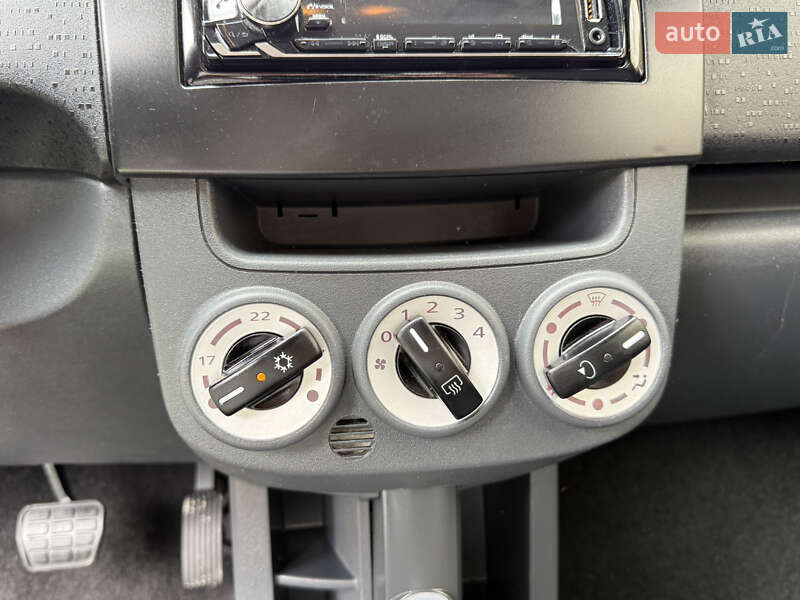 Хэтчбек Mitsubishi Colt 2013 в Черновцах