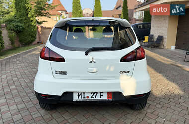 Хэтчбек Mitsubishi Colt 2010 в 