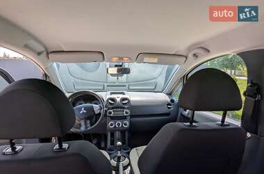 Хэтчбек Mitsubishi Colt 2010 в 