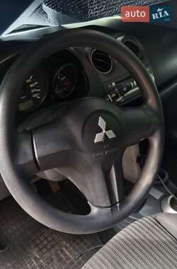 Хэтчбек Mitsubishi Colt 2008 в 