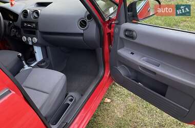 Хэтчбек Mitsubishi Colt 2006 в 
