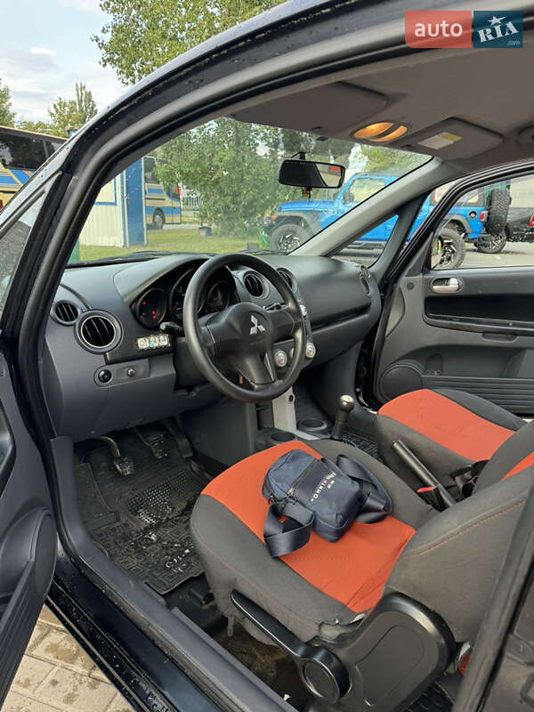 Хэтчбек Mitsubishi Colt 2008 в Киеве