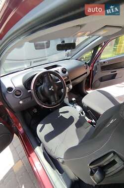 Хэтчбек Mitsubishi Colt 2006 в 