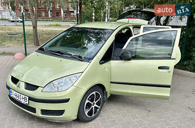 Хэтчбек Mitsubishi Colt 2005 в 
