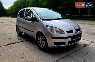 Хэтчбек Mitsubishi Colt 2005 в 