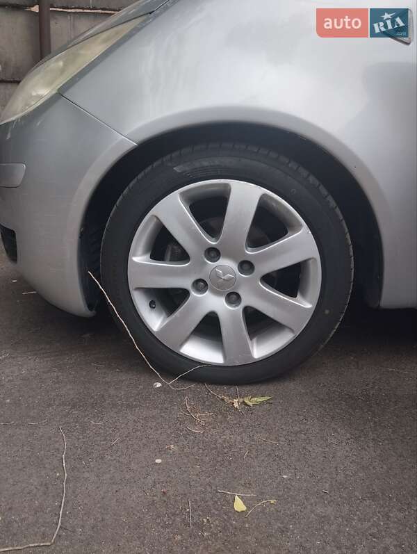 Хэтчбек Mitsubishi Colt 2006 в Киеве фото 5 Хэтчбек Mitsubishi Colt 2006 в Киеве