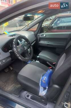 Хэтчбек Mitsubishi Colt 2004 в 