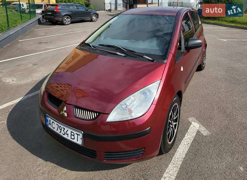 Хэтчбек Mitsubishi Colt 2006 в 