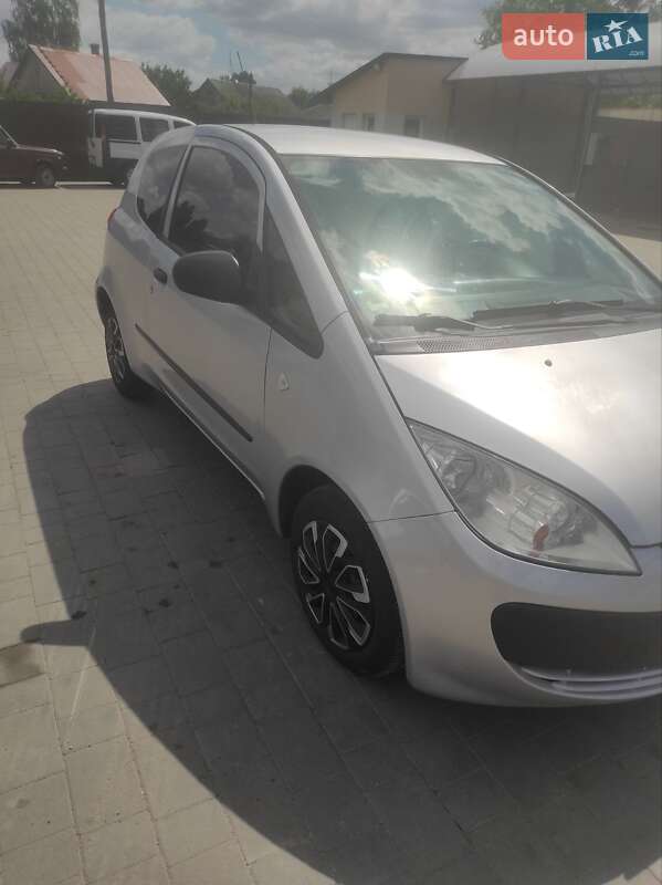 Хэтчбек Mitsubishi Colt 2007 в Остроге фото 3 Хэтчбек Mitsubishi Colt 2007 в Остроге