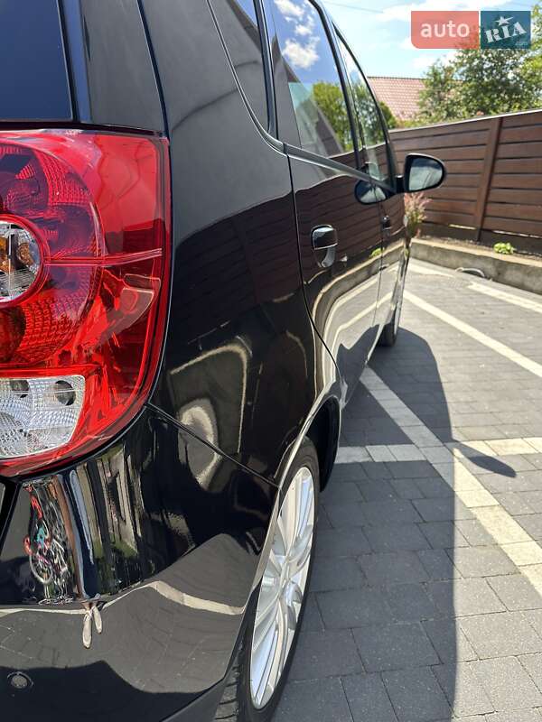 Хэтчбек Mitsubishi Colt 2013 в Черновцах