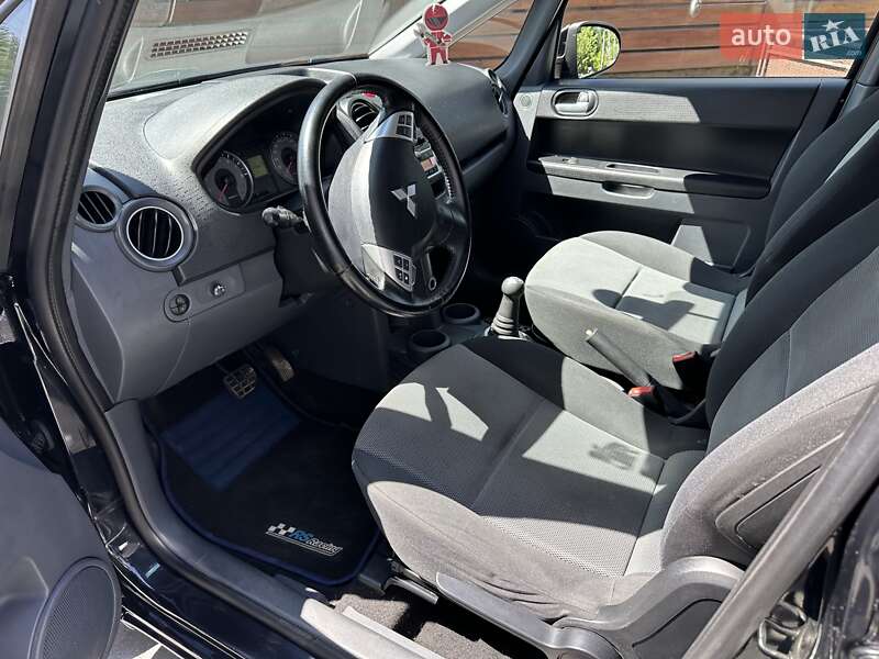 Хэтчбек Mitsubishi Colt 2013 в Черновцах