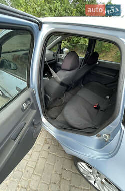 Хэтчбек Mitsubishi Colt 2004 в 