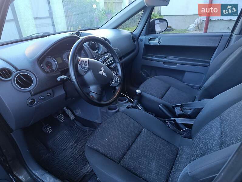 Хэтчбек Mitsubishi Colt 2012 в Львове