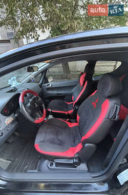 Хэтчбек Mitsubishi Colt 2007 в 