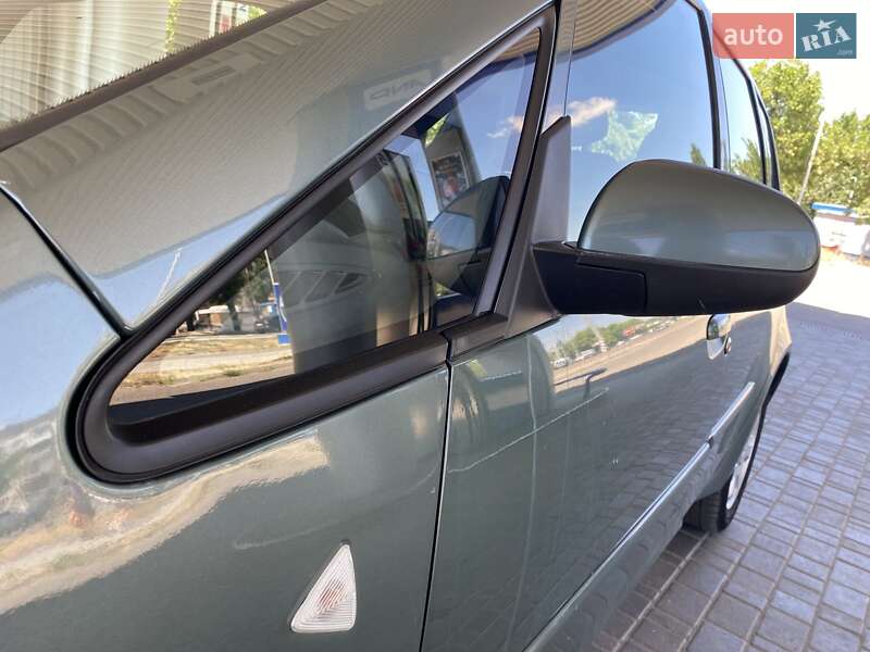 Хэтчбек Mitsubishi Colt 2006 в Николаеве
