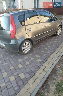 Хэтчбек Mitsubishi Colt 2006 в 