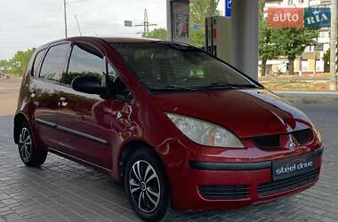 Хэтчбек Mitsubishi Colt 2005 в 