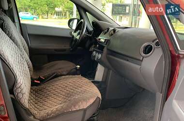 Хэтчбек Mitsubishi Colt 2005 в 