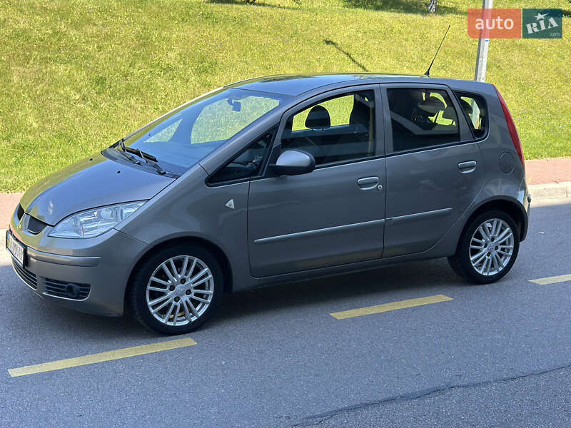 Хэтчбек Mitsubishi Colt 2008 в 