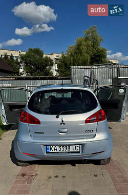 Хэтчбек Mitsubishi Colt 2007 в 