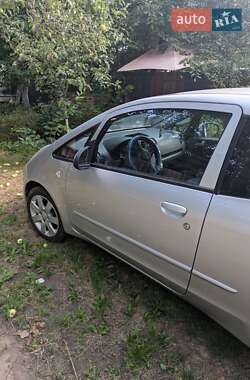 Хэтчбек Mitsubishi Colt 2006 в 