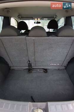 Хэтчбек Mitsubishi Colt 2005 в 