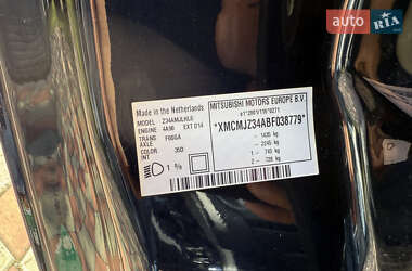 Хетчбек Mitsubishi Colt 2012 в 