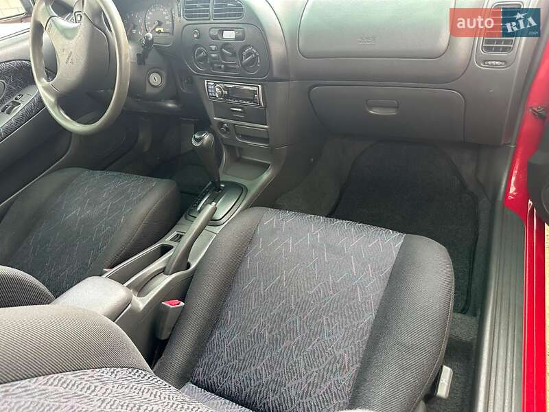Хэтчбек Mitsubishi Colt 1998 в Овидиополе