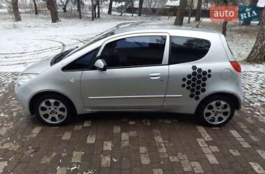 Хэтчбек Mitsubishi Colt 2006 в 