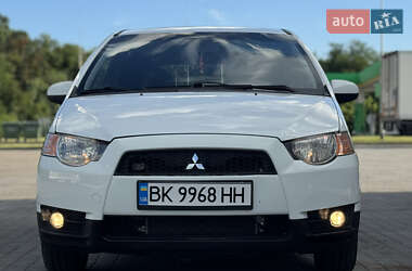 Хэтчбек Mitsubishi Colt 2010 в 