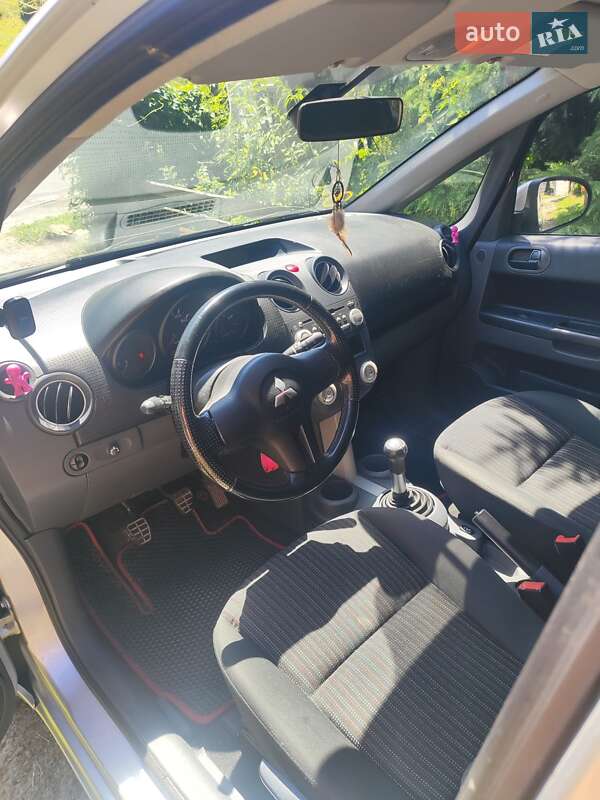 Хэтчбек Mitsubishi Colt 2008 в Сколе