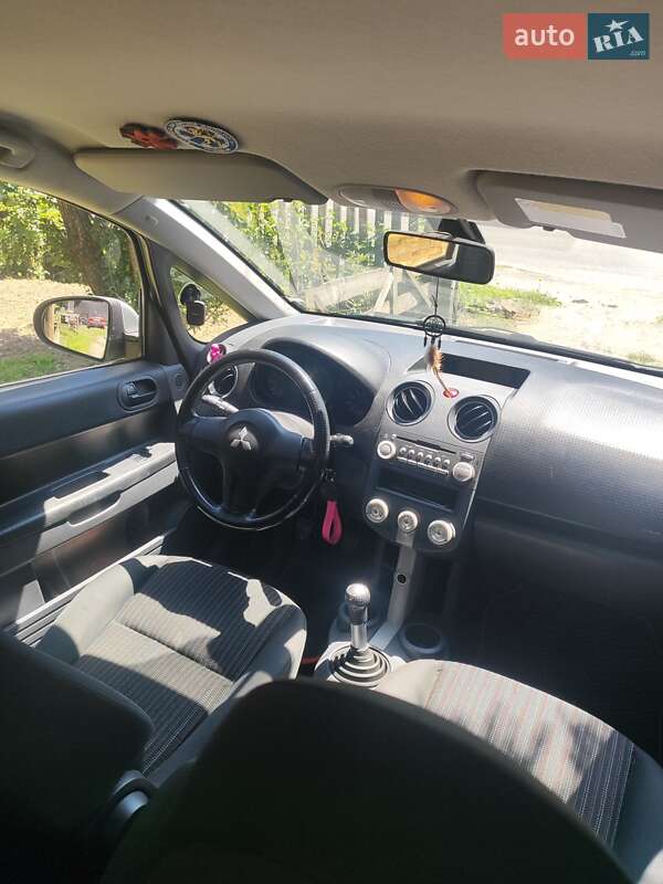 Хэтчбек Mitsubishi Colt 2008 в Сколе