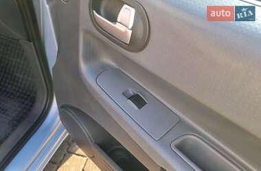 Хэтчбек Mitsubishi Colt 2006 в 