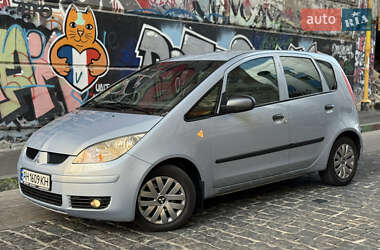 Хэтчбек Mitsubishi Colt 2005 в 