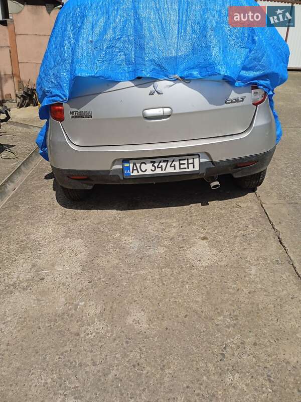 Хетчбек Mitsubishi Colt 2010 в 