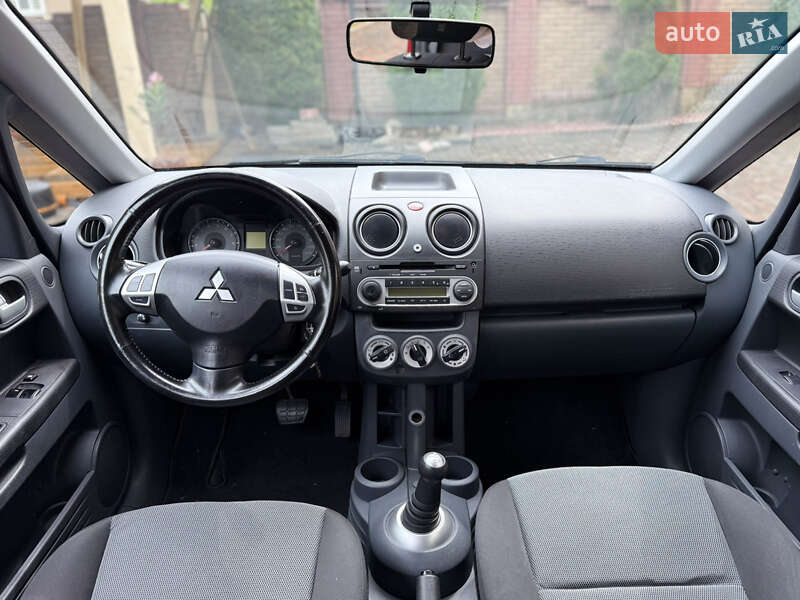 Хэтчбек Mitsubishi Colt 2009 в Черновцах