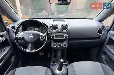 Хэтчбек Mitsubishi Colt 2009 в 