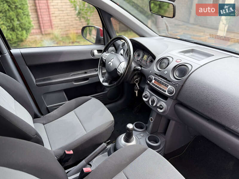 Хэтчбек Mitsubishi Colt 2009 в Черновцах