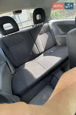 Хэтчбек Mitsubishi Colt 2003 в 