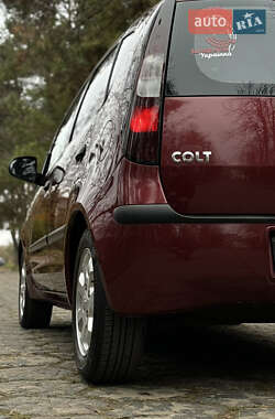 Хэтчбек Mitsubishi Colt 2005 в 