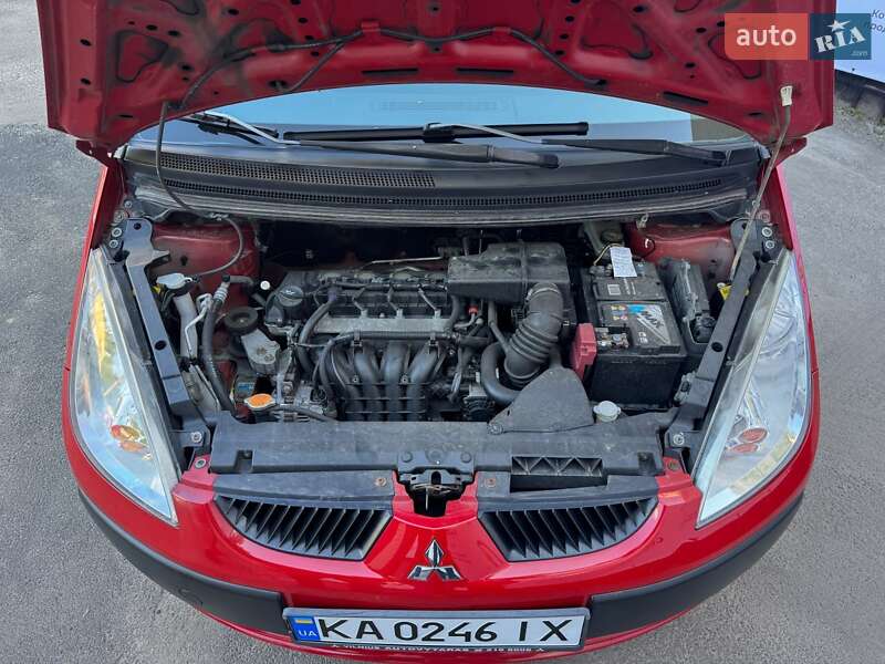 Хэтчбек Mitsubishi Colt 2006 в Киеве