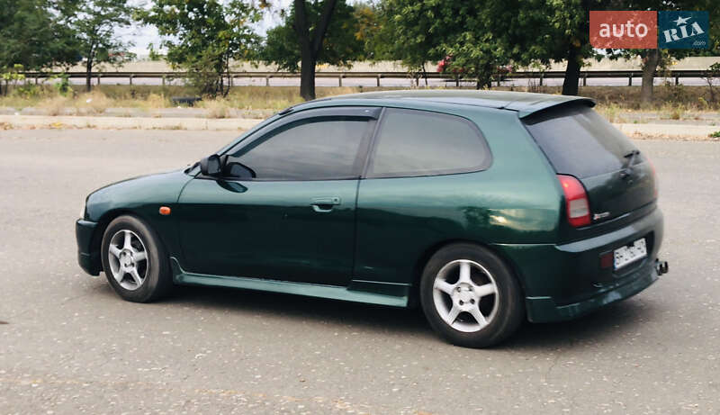Хэтчбек Mitsubishi Colt 2000 в Одессе