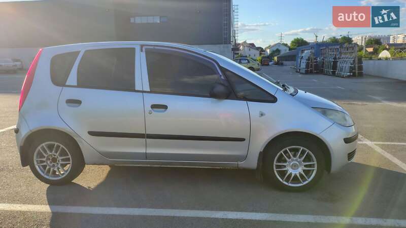Хэтчбек Mitsubishi Colt 2005 в Киеве фото 2 Хэтчбек Mitsubishi Colt 2005 в Киеве