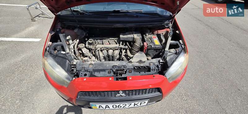Хэтчбек Mitsubishi Colt 2009 в Киеве